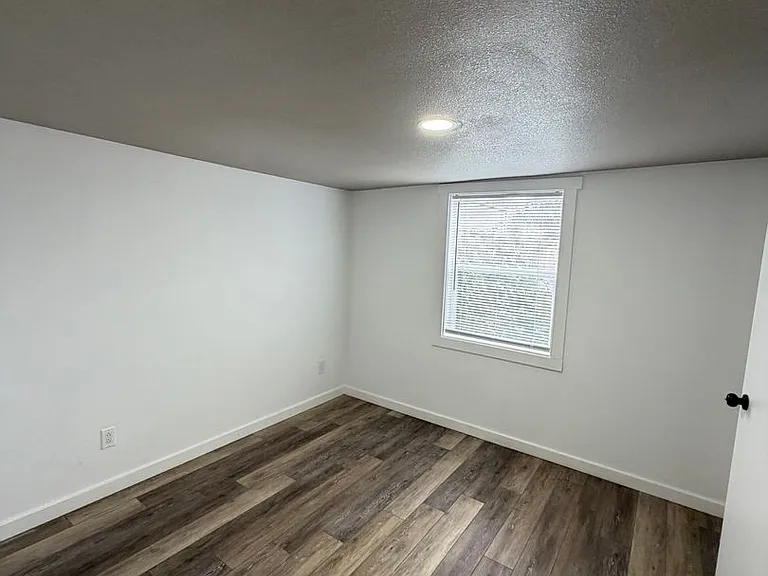 1615 Grant St NE — Photo 3