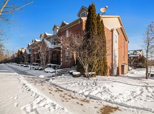 217 W Oakbrook Dr, Ann Arbor, MI