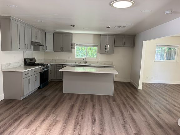 4th image of 17108 Wedgeworth Dr