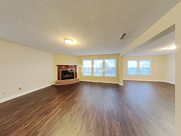 3rd image of 1877 Zachary Ln