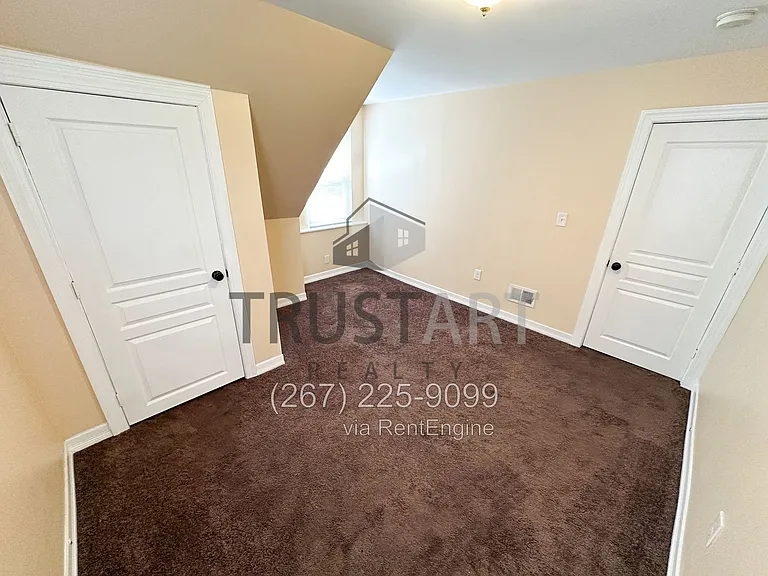 6908 Old York Rd — Photo 24