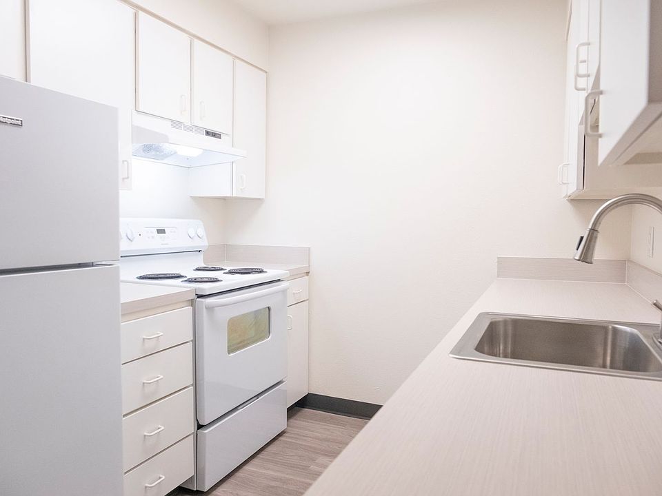 1st image of 2002 NE Schuyler St #0