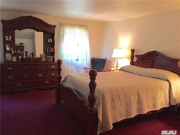 3rd image of 1080 Grundy Ave