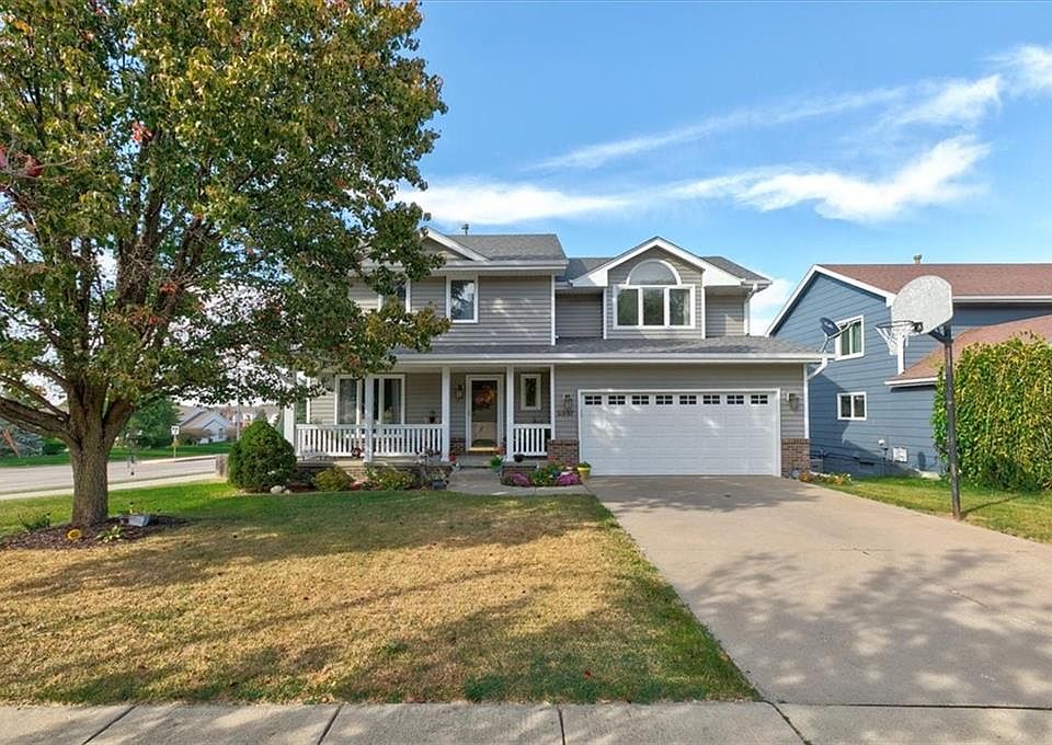1st image of 5997 Applewood Dr
