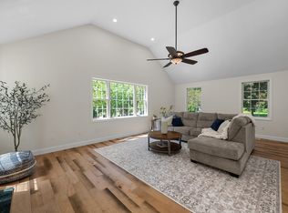 128 Memorial Dr, Shrewsbury, MA 01545