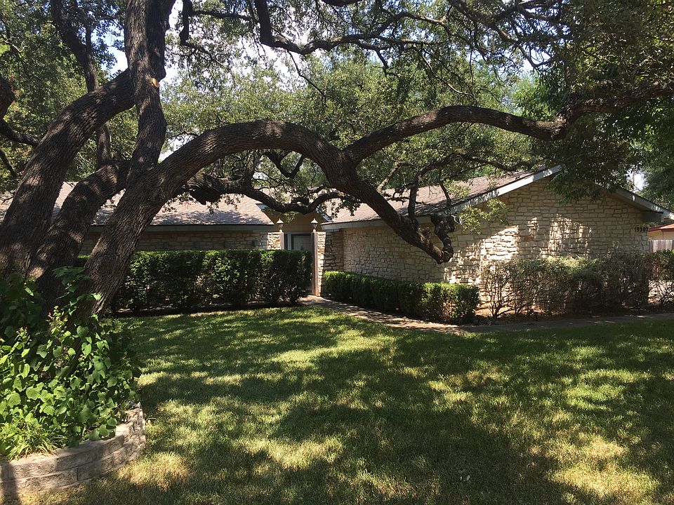 1st image of 9302 Meadowheath Dr