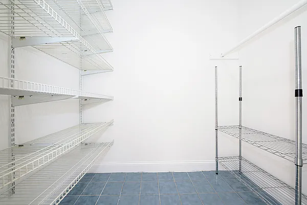 Rented by Buchbinder & Warren | media 18