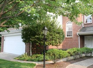 1037 Wittshire Cir, Cincinnati, OH 45255