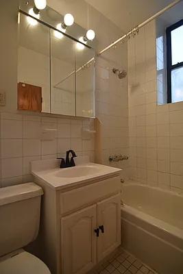 Rented by Bohemia Realty Group | media 29