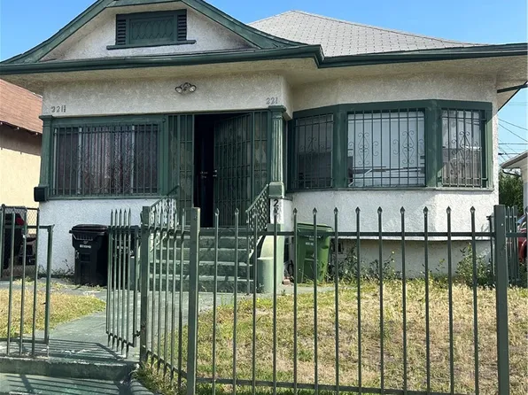 221 W 42nd St, Los Angeles, CA 90037
