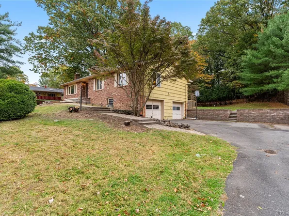 1 Edsam Road, Valley Cottage, NY 10989
