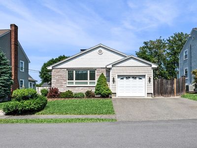 22 Thompson Rd, Marblehead, MA, 01945