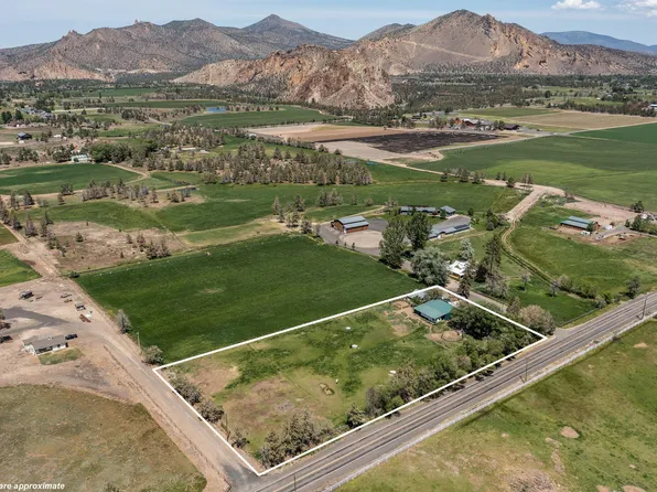 637 NE Smith Rock Way, Terrebonne, OR 97760