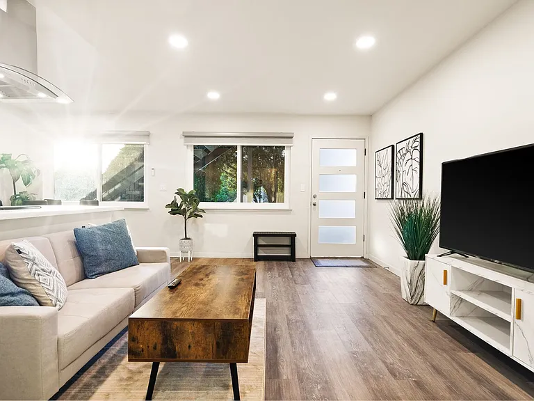 Dunster Dr Apartments, Five Minute Walk to Downtown Campbell — Photo 33