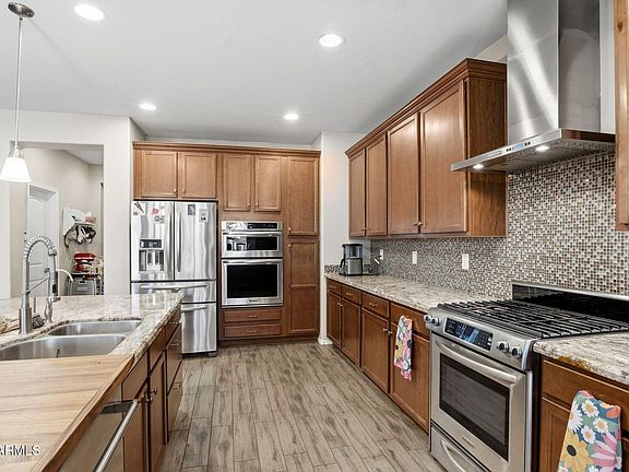 3rd image of 21256 E WAVERLY Drive