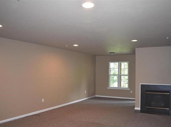 Walkout Fully finished Basement with Full Bath and Laundry Room