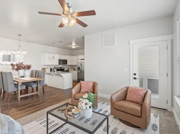 1806 W Newcastle Ln #203, Saratoga Springs, UT 84045