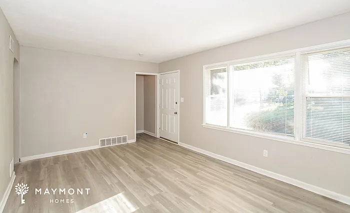 1178 Bruce Ave — Photo 5