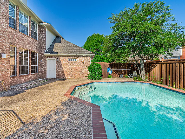 2425 Kittyhawk Dr — Photo 37