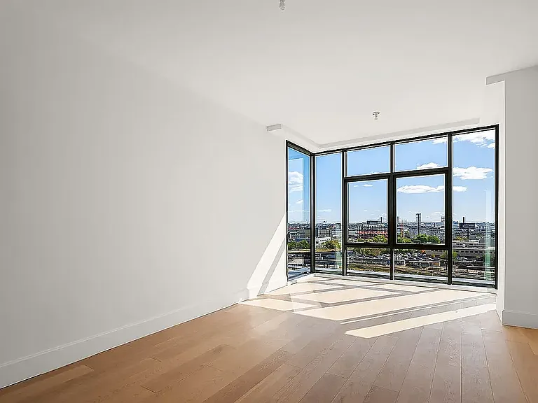 22-18 Jackson Ave #1010 — Photo 4