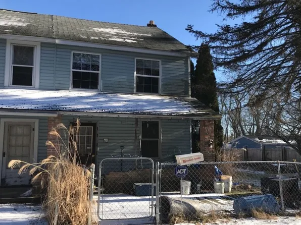 12 Hazlebrook Rd, Hazleton, PA 18201