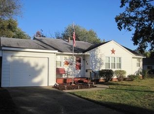 1202 NW 7th St, Fairfield, IL 62837