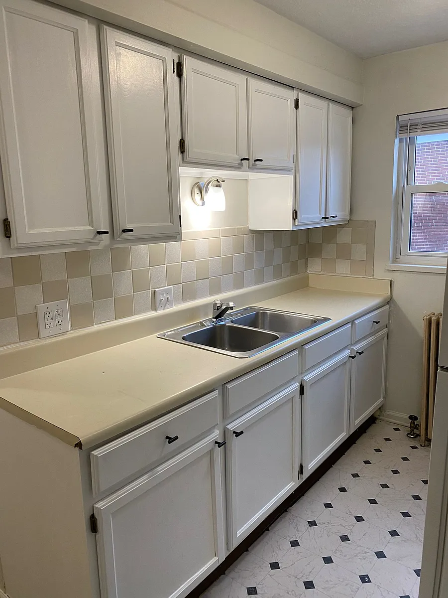 Building Photo - 1580 Glenbeck Ave #4