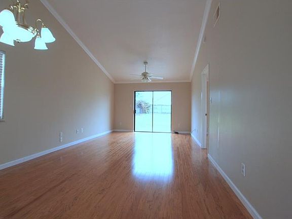 2nd image of 1219 Easton St