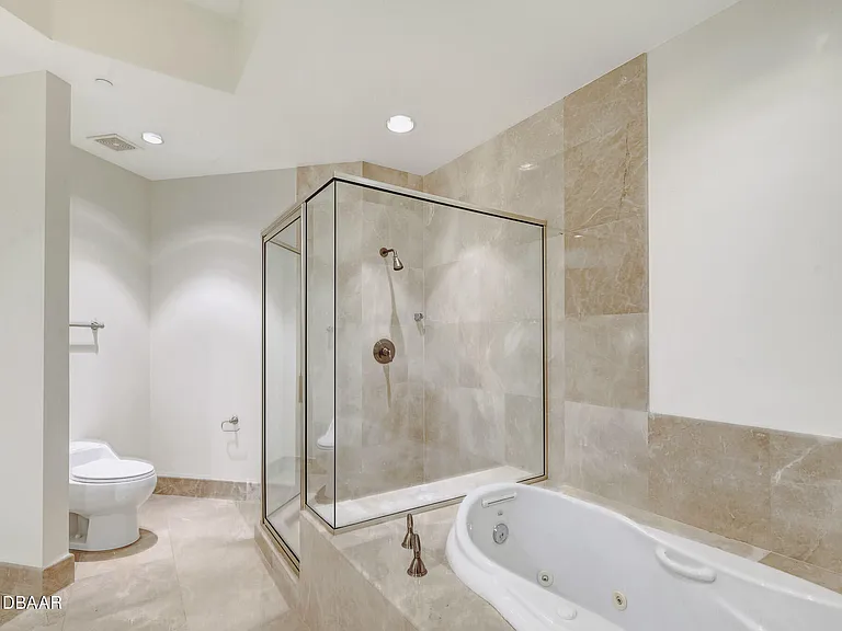 241 Riverside Dr #2509 — Photo 17