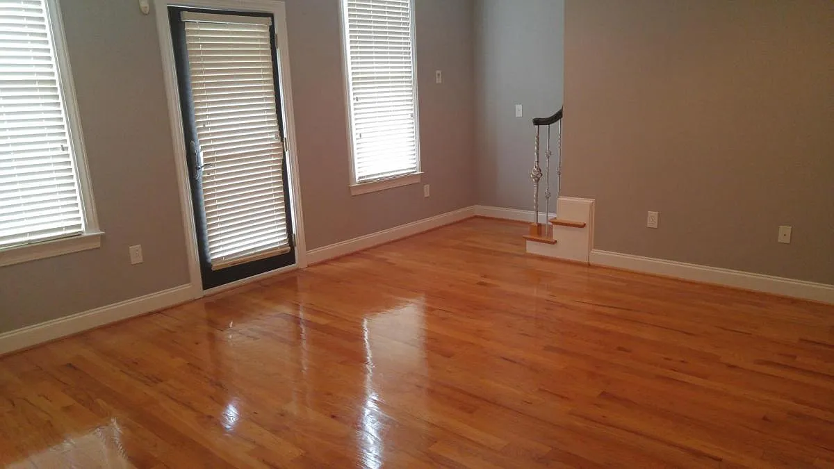 3 bed, 2.5 bath, 1800 sqft, $2,000 — Photo 3
