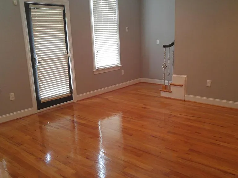 605 Lady St #B — Photo 3