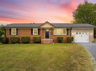 6482 Allendale Dr, Archdale, NC 27263