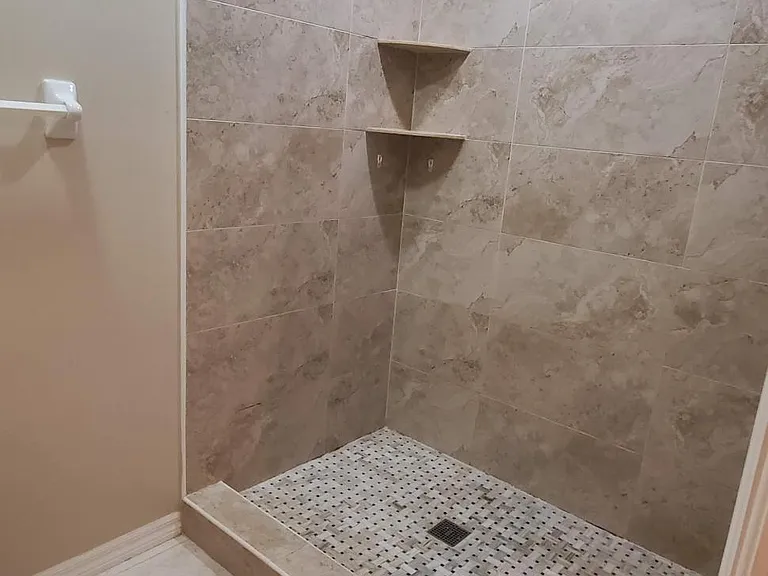 5421 Admiral Way — Photo 31