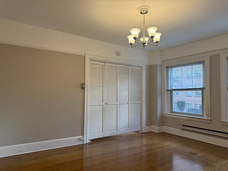 Sherwood Apartments — Photo 7
