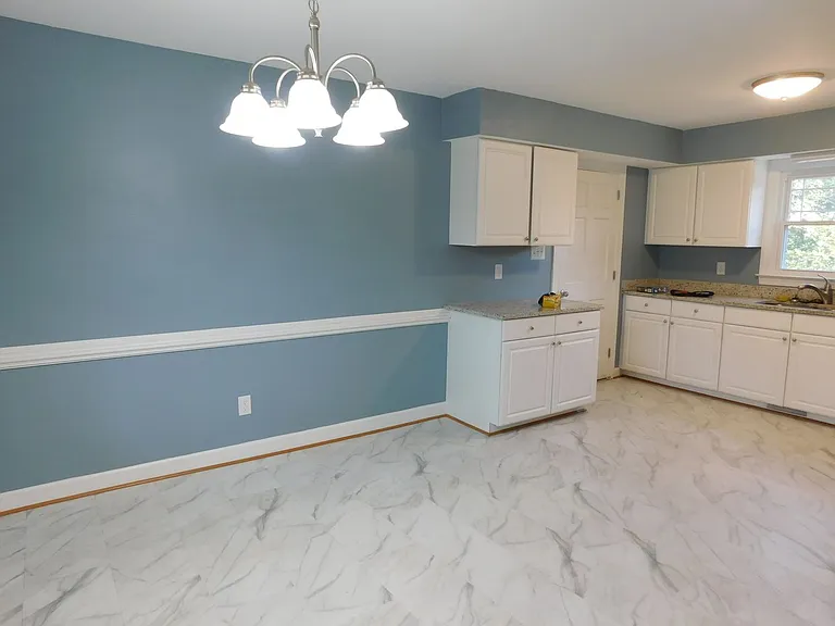 105 Little Rossie Rd — Photo 3