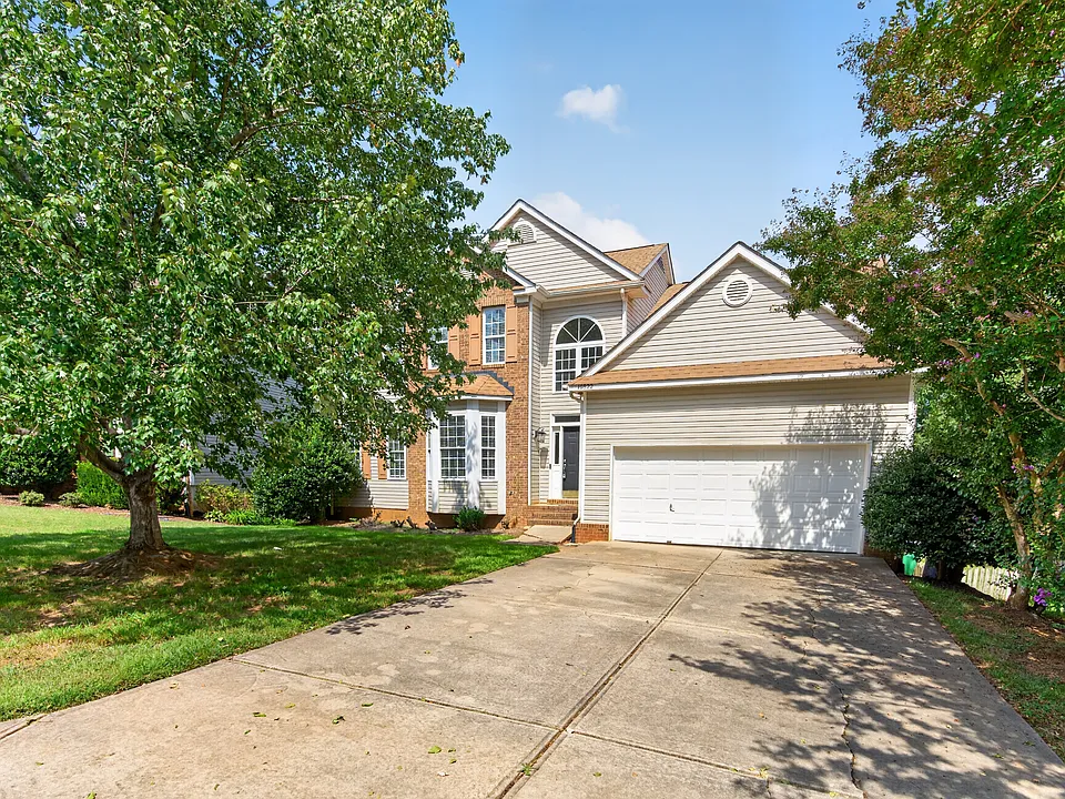 10822 Chamberlain Hall Ct