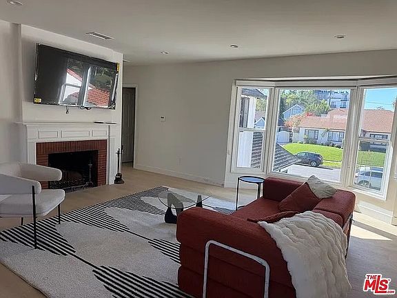 3rd image of 1546 S Ogden Dr #A