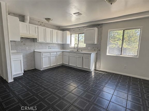 3rd image of 5620 Fortuna St