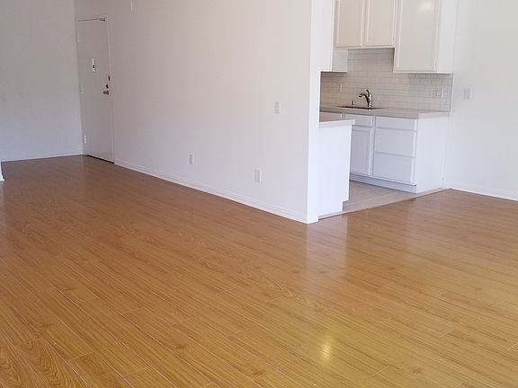 4th image of 1849 S Bentley Ave APT 303