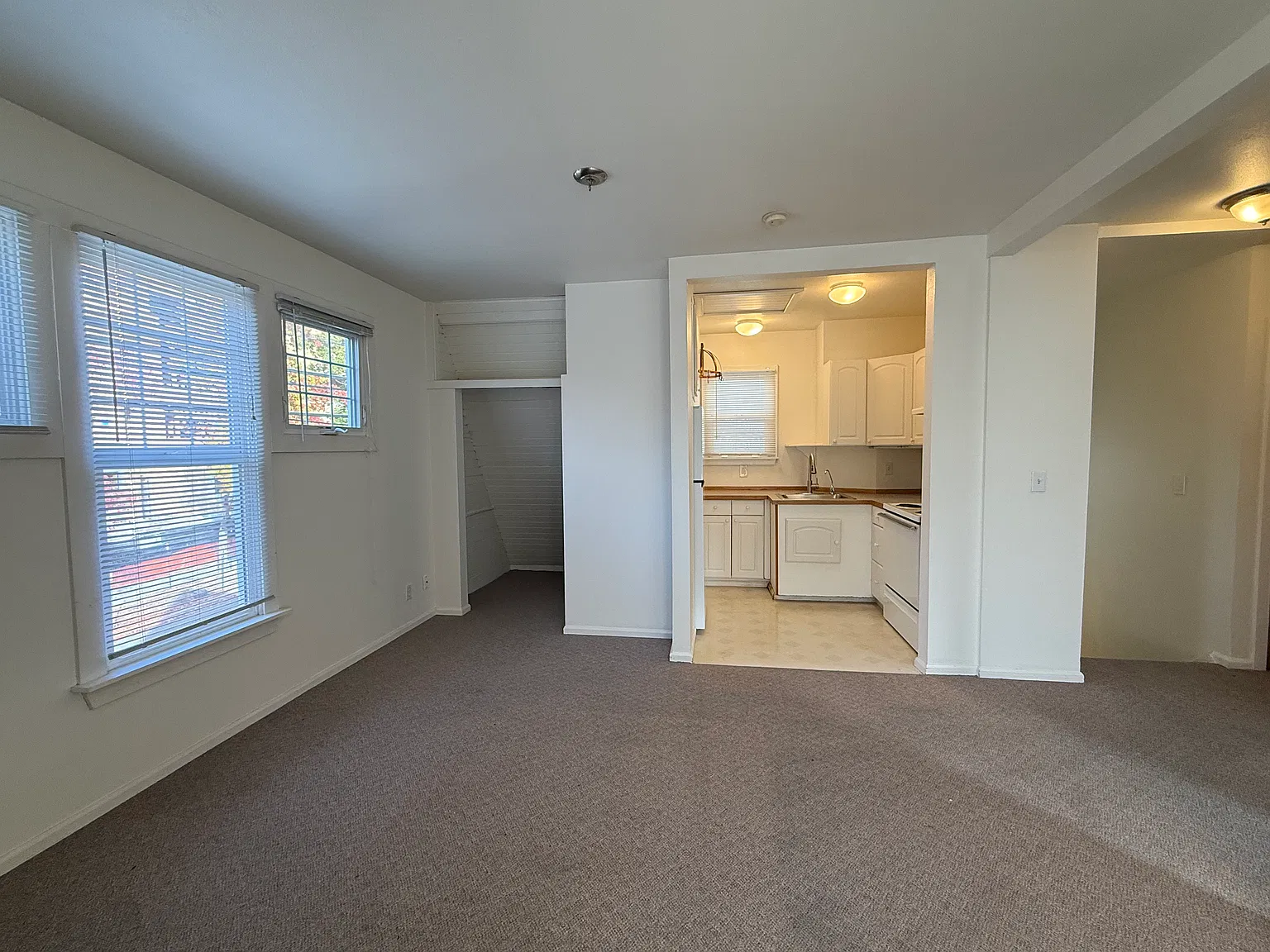 2 bed, 775 sqft, $2,500 — Photo 2