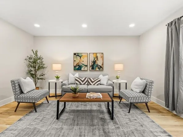 6404 Park Ave #D4, Sandy Springs, GA 30342
