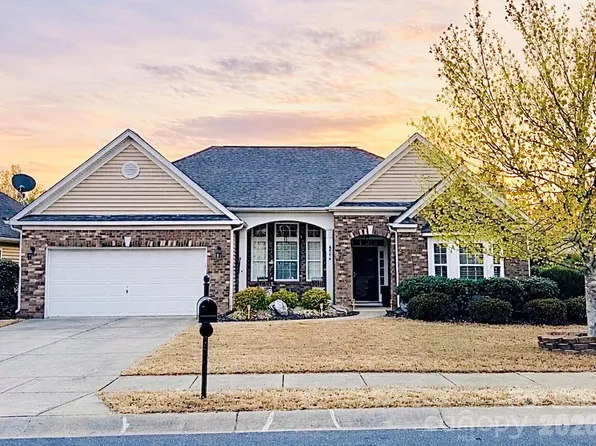 596 Rosemary Ln, Tega Cay, SC 29708
