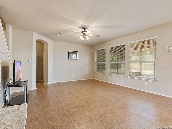 5th image of 3502 ASHLAND CLIFF