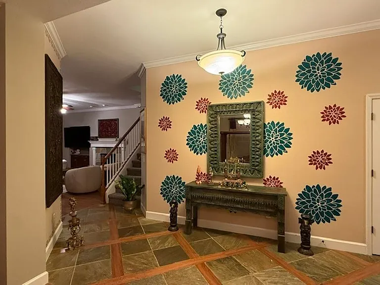 2401 Goldenrod Way — Photo 3