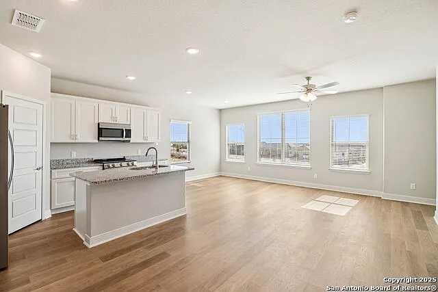 7114 Magnolia Crk #201 — Photo 11