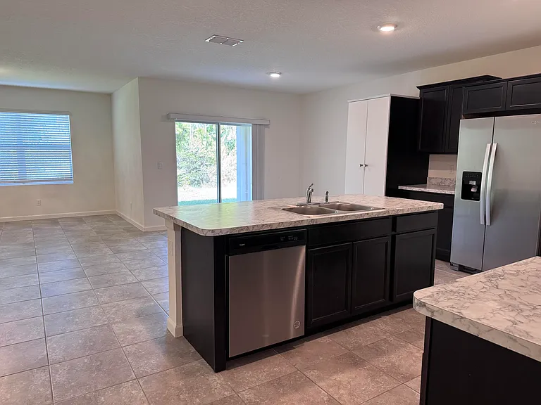 2526 SW Savage Blvd — Photo 2