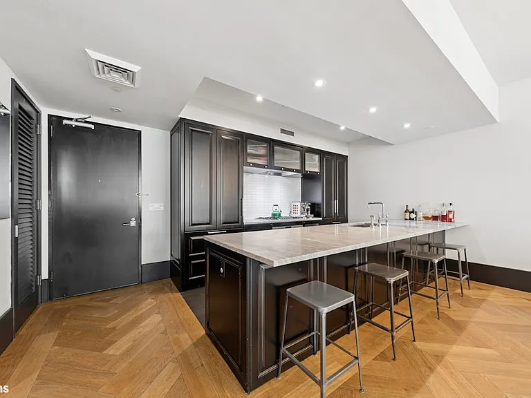 51 Jay St #4A — Photo 3