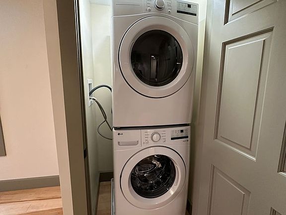 4th image of 7 Washington St #1