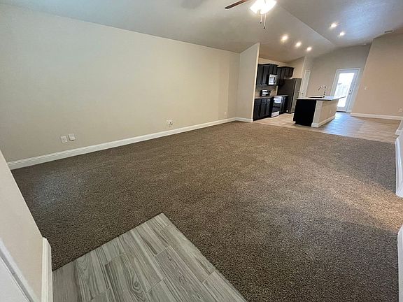 4th image of 3719 Oakridge Ave