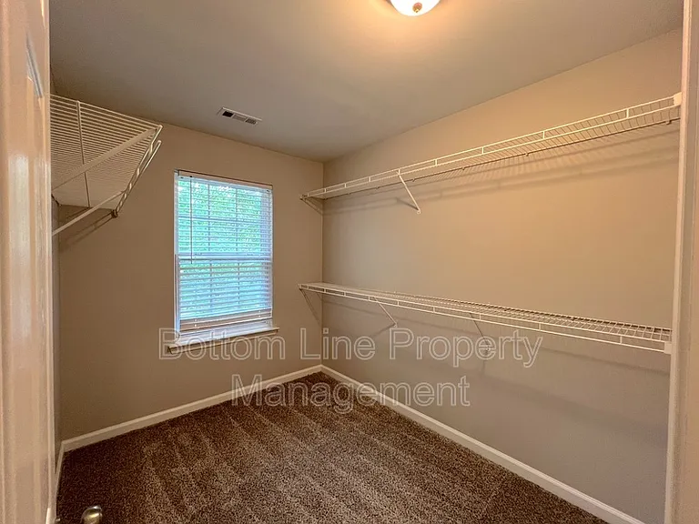 7637 Abigail Glen Dr — Photo 17